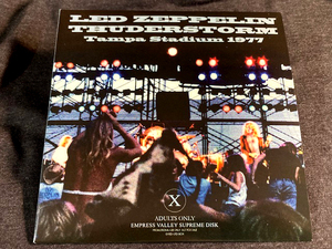 ●Led Zeppelin - Thunder Storm Tampa Stadium 1977 : Empress Valley プレス2CD紙ジャケ