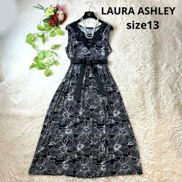 大きいサイズ★LAURA ASHLEY　ローラアシュレイ　ワンピース　13 XL リボン　黒　ブラック　花　Aライン　ノースリーブ　Aライン　フレア