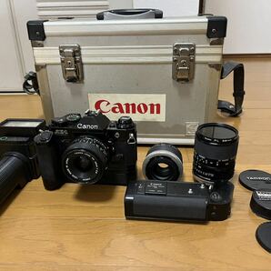 CANON AE-1 Program キャノン ワインダー 通電確認 フィルムカメラ フラッシュ NEW FD 28mm F/2.8 レンズ Tamron ケース SLR の画像1