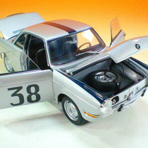 AUTOart 1/18 BMW 700 Rennsport Coup #38 1960 レーンシュポルト クーペ オートアート Aa ゆうパック80サイズ送料着払いの画像6