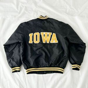 黒ボディ 80s IOWA ナイロン スタジャン フルスナップ カレッジ （ ビンテージ 80年代 ブラック アイオア 70s 90s BLACK vintage 後付け