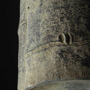 JK622 時代 古銅 見込葉彫文 木瓜 竹形筒花入 高29.8cm 重2.8kg・銅花瓶・花生の画像9