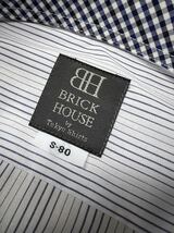 タイはせず1枚で着る「BRICK HOUSE」小技満載のドレスシャツ_画像2