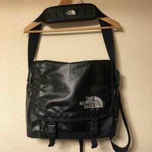 ノースフェイス THE NORTH FACE ショルダーバッグ メッセンジャーバッグ ブラック