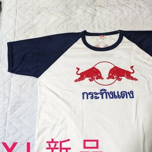 レッドブルXLホワイト/ネイビー【新品】タイ語ラグランTシャツ 