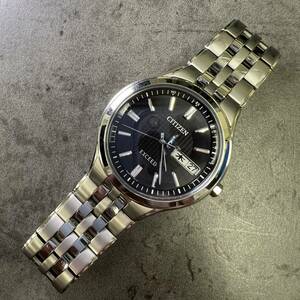 1円スタート【稼動品】CITIZEN シチズン EXCEED エクシード H100-T018661 電波時計 シルバー 腕時計 中古