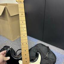 1000円スタート【ジャンク品】Fender フェンダー STRATCASTER ストラトキャスター 055730 エレキギター_画像3