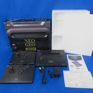 佐四K6891●【《NEO・GEO》良品★動作OK★ネオジオ 本体+コントローラー2個 ※箱・説明書あり】SNK ロムカセット アーケード アケコンの画像1