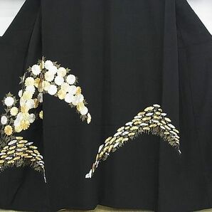 平和屋-こころ店■豪華黒留袖 駒刺繍 草花文 金糸 正絹 逸品 AAAC9187Bnpの画像4