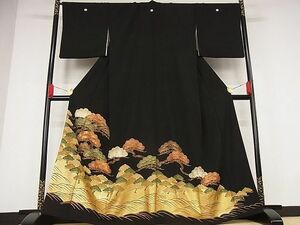 平和屋川間店■豪華黒留袖　駒刺繍　松文　金彩　着丈164.5cm　裄丈69cm　正絹　逸品　A-bw3859