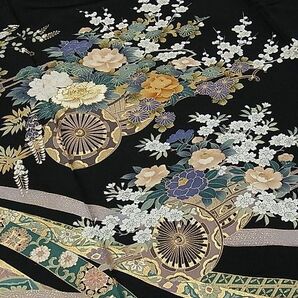 平和屋1■豪華黒留袖 刺繍 熨斗花車文 金彩 逸品 CAAA8518ghの画像4