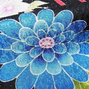 平和屋-こころ店■豪華振袖 刺繍 舞花文 暈し染め 黒地 金糸 銀通し地 正絹 逸品 AAAD0241Bzgの画像7