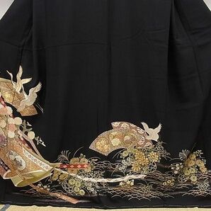 平和屋野田店■豪華黒留袖 駒刺繍 吉祥飛鶴花文 金銀彩 逸品 未使用 BAAC8819pkの画像3