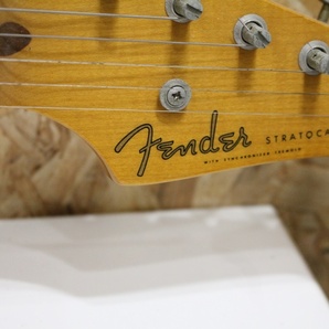 SH03374 Fender ストラト シリアルナンバーJ013322 エレキギター 音出確認済 中古品の画像3