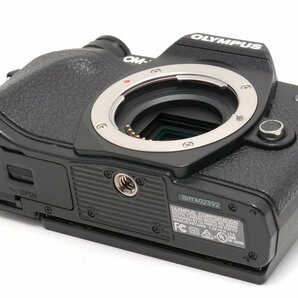【美品】OLYMPUS OM-D E-M10 Mark III オリンパス ミラーレス一眼レフカメラ ボディ ブラック #4482の画像6