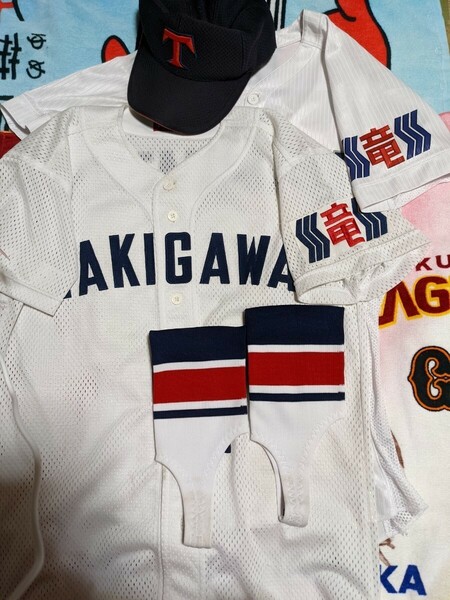 滝川第二高校公式戦ユニフォームセット　背番号付き　高校野球ユニフォーム　甲子園ユニフォーム