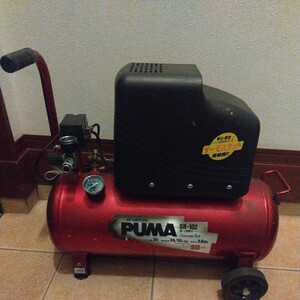 （引取限定) エアーコンプレッサー 藤原産業 PUMA オイルレス 100V タンク容量30L エアーツール AIR COMPRESSOR