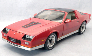 サンスター 1982 シボレー カマロ Z/28 1/18 Sun Star CHEVROLET CAMARO Z/28 絶版 レア