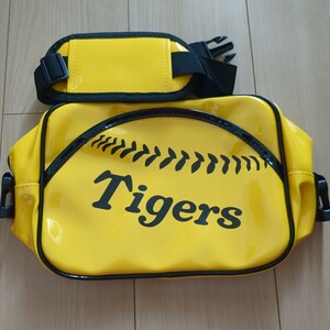 未使用 阪神タイガース エナメル調 ショルダーバッグ キッズ 球場配布品