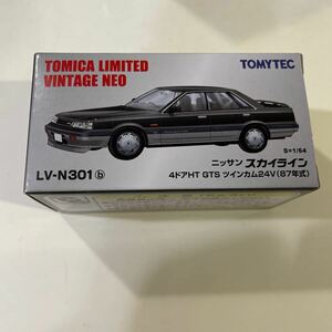  Tomica Limited Vintage Nissan Skyline 4-door HT GTS twincam 24V 87 year LV-N301b.. unused, unused goods.