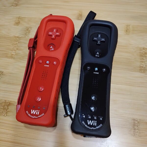 【美品】Wiiリモコンプラス レッド ブラック 2つセット【Wii/WiiU】