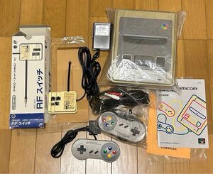 【中古】任天堂スーパーファミコン(取説あり、付属品あり) ※元箱はありません