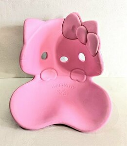 Style Hello Kitty ハローキティ 姿勢矯正いす 骨盤矯正 姿勢ケア 美姿勢 負担軽減 デスク オフタイム デスクワーク 健康器具