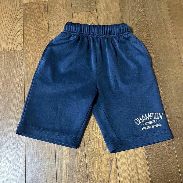 キッズ　champion ハーフパンツ