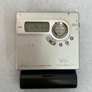 Y334-O18-2925 ◎ SONY ソニー MD WALKMAN MDウォークマン MZ-N920 オーディオ機器 シルバーカラー リモコン付き 通電OK ④の画像2