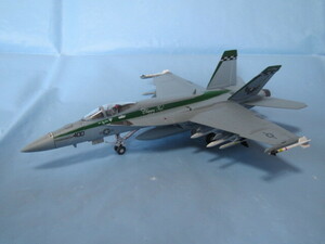 【リペイント完成品】1/144 『 F/A-18E SUPER HORNET 』ダムバスターズ CAG機 "Chippy Ho"