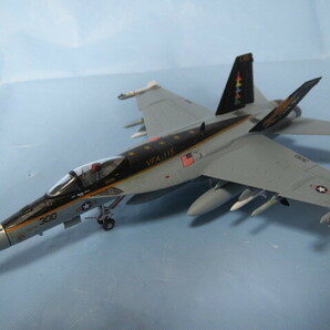 【リペイント完成品】1/144 『 F/A-18E SUPER HORNET 』第115戦闘攻撃飛行隊 イーグルス CAG機 (300)の画像1