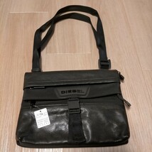 DIESEL ショルダーバッグ 訳あり B級品 未使用品 ショルダーバッグ レザー ブラック_画像5