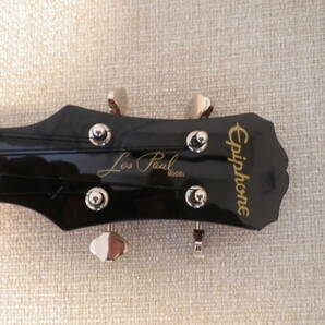 ☆Epiphone Les Paul Electric Ukulele Tenor Cherry Sunburst 超美品・ストラップ・専用ソフトケース付・オマケにギタースタンド付☆の画像5