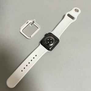 【新品】ホワイト AppleWatch アップルウォッチ シリコンバンドM/L 44mmの画像4