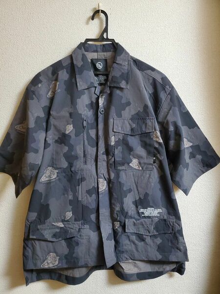 GU×UNDERCOVER　ファティーグシャツ(5分袖)(カモフラ)UNDERCOVER +E