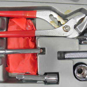 手工具 車型ケース 工具セット ソケットレンチ プライヤー ペンチ等 保管品 S80の画像4