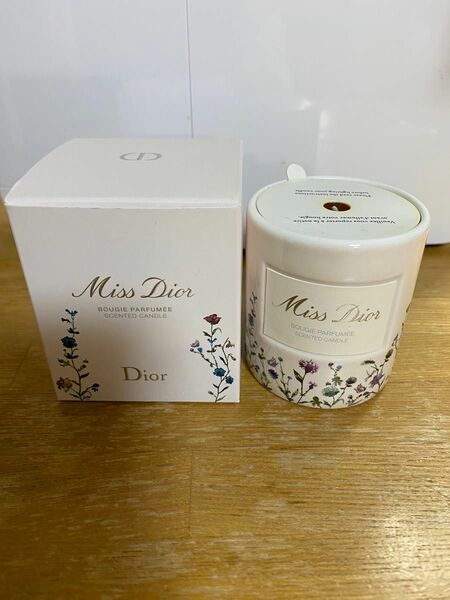 Miss Dior ミス ディオール　アロマキャンドルとディズニーストアeye pillowアイピロー ミニーマウスの2点セット