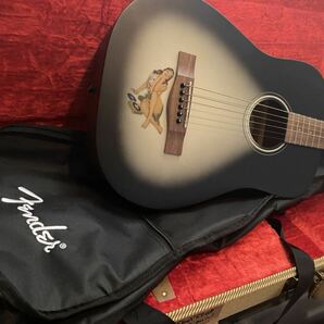 綺麗 fender アコースティックギター シルバーサンバースト ソフトケース付きフェンダー純正刺繍入り 売り切 弾きやすいギターの画像2
