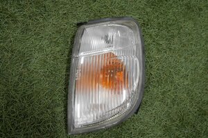  used Nissan original Datsun pick up P/U truck D22 series corner lamp winker left LRMD22 LFD22 LFMD22 (C5313D)