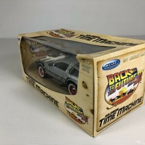 A10-348-0425-069 【中古】バックトゥザフューチャー DELOREAN デロリアン 1/24 ミニカー 外箱付 箱傷みあり 1スタの画像4