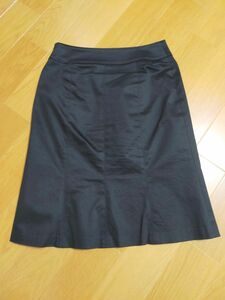 ナチュラルビューティーベーシック　スカート　膝丈　ブラック　Sサイズ　ナチュビュー　台形　マーメイド　Aラインスカート