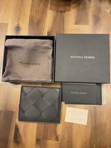 BOTTEGA VENETA イントレチャート　二つ折りウォレット　　113993 VO0BI / MAXI INTRECCIATO