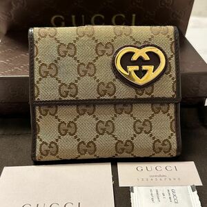 グッチ　GUCCI 財布　二つ折り　折り財布　GGキャンバス　ラブリーハート　レディース　