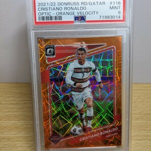 49枚限定【Cristiano Ronaldo /クリスティアーノ・ロナウド】2021-22 Panini Donruss Optic Orange Velocity 【#01/49】#116 （ PSA 9）の画像2