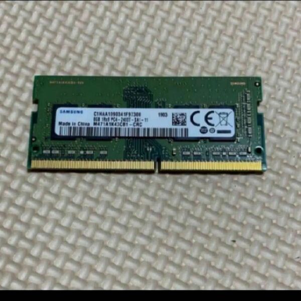SAMSUNG 1RX8 PC4-2400T-SA1-11 8GB×1 ノート用メモリ動作品