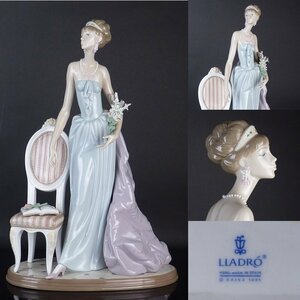 【扇屋】LLADRO リヤドロ 素敵なウェディング 高さ 約37cm 幅 約25cm 女性 花束 貴婦人フィギュリン 置物 F-2