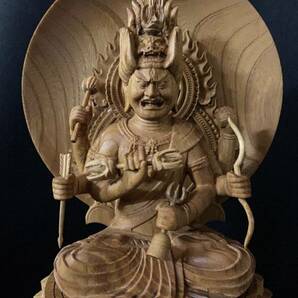 井波彫刻 総ケヤキ材 仏教工芸品 木彫仏教 精密彫刻 極上品 仏師で仕上げ品  愛染明王座像の画像3