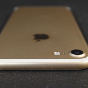 美品 iPhone 7 ゴールド 32GB MNCG2J/A Goldの画像4