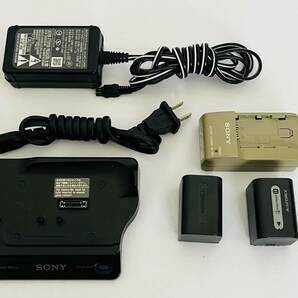 〇館y38 SONY HDR-SR7 ソニー デジタルHDビデオカメラ ハンディカム 動作品 付属品多数 バッテリー 充電器 箱付きの画像2