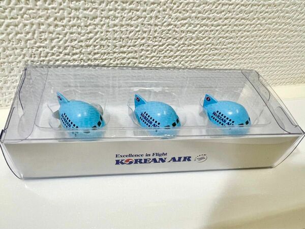 新品　未開封　非売品　レア　大韓航空 KOREAN AIR マグネット 飛行機 フィギュア　模型　磁石　マグネット